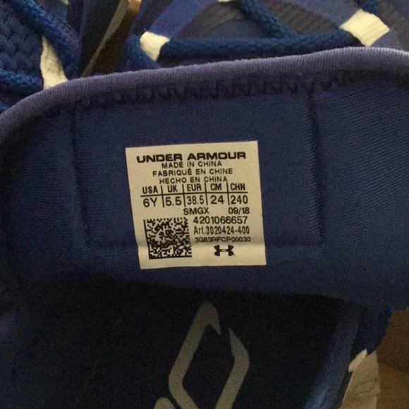 CURRY’s Under Armour basketball runners - Picture 5 of 8